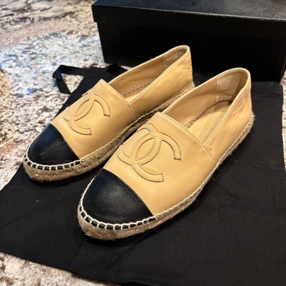 CHANEL Lambskin Captoe Espadrilles, size 37 - Picture 3 of 4